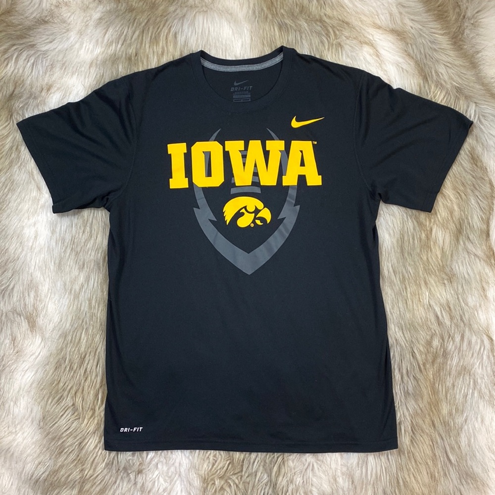 Nike Dri-Fit Iowa Hawkeye Short Sleeve Top, Medium